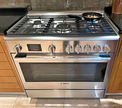 BOSCH 2in1 TOP Gass Oven Electric Cooking Range 90x60 CM Dual Fan Dual lights Oven