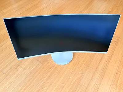 27-inch Curved Samsung Monitor - White Stand, Good Condition
