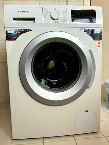 URGENT FOR SALE: SEIMENS Washing Machine 8 kg excellent condition