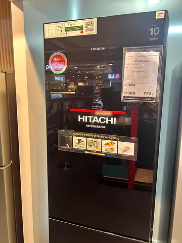 Top and bottom freezer refrigerator -  Pristine condition