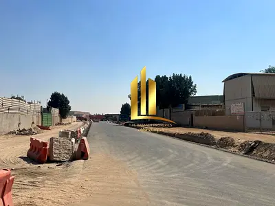 حوطة للبيع في الصجعة الصناعية القديمة بدخل جديد 380 ألف – الشارقة