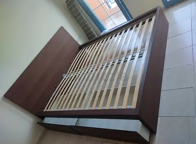 IKEA malam king‑size bed (180 × 200 cm) with 2 storage drawers and an IKEA mattress ✨