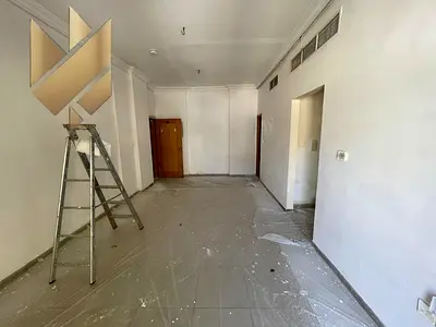 للايجار السنوي غرفتين وصاله مويلح القديمه مساحات كبيره وتشيبطبات رائعه
