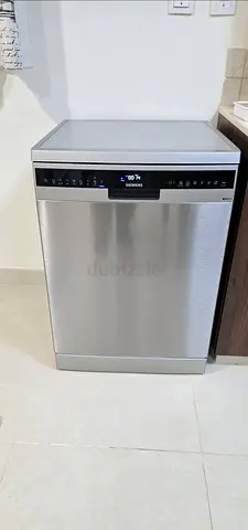 Siemens freestanding stainless steel dishwasher - good condition
