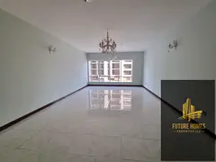 Lavish apartment 3bhk with master bedroom with wardrobes with Ac Free at prime location
