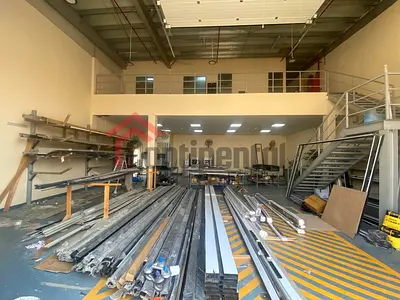 مستودع للإيجار | 3,000 قدم | السجعة