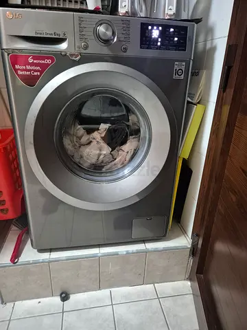 LG Front Load Washing Machine - 6kg, Silver, Good Working Condition