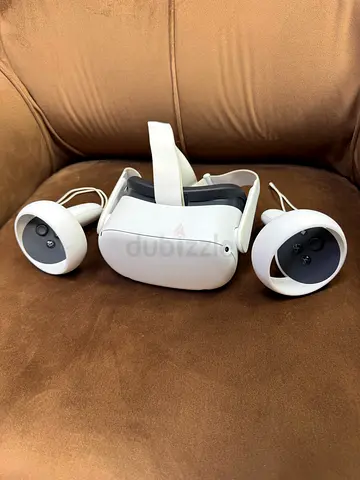Oculus Quest 2 (Meta Quest 2) VR headset with controllers - good condition