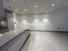 Large one bedroom | High floor | Bright