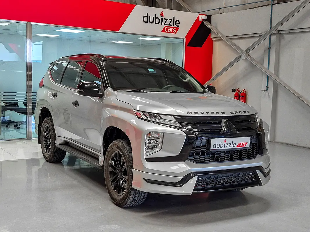 Mitsubishi Montero Sport 2023 — photo 1 of 14