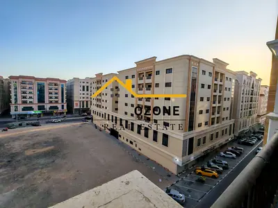 20 Days Free //Gorgeous 2BHK with Balcony and Parking //Family Building near to Park And Mosque