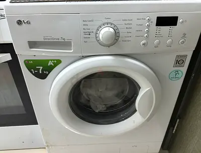 LG 7kg Front Load Washing Machine - Direct Drive, A++