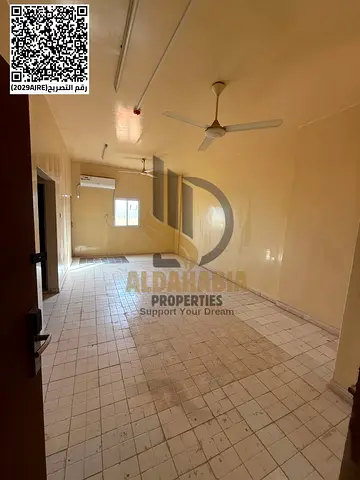 🏢 فرصة استثمارية مميزة في عجمان الصناعية 2 📍 متوفر 76 غرفة في منطقة الصناعية 2 – عجمان ✅ العقار فاضي وجاهز للسكن فوراً