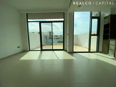 Vacant 4BR Villa | Lazy River Community | Dubai