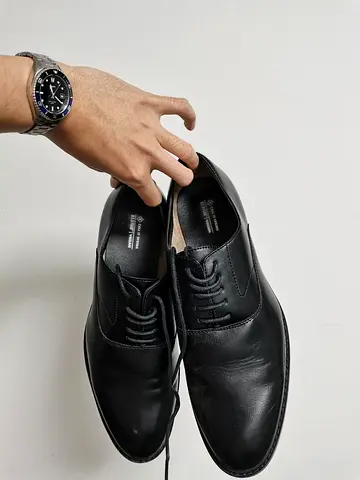 Black shoes