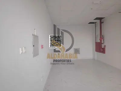🏪 للإيجار السنوي في الجرف 3