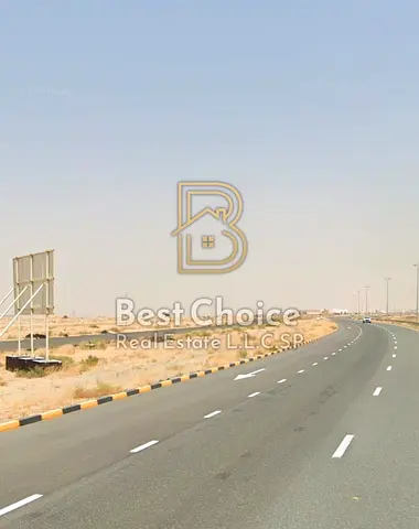 للبيع في تجارية مزيرعة (الرحمانية/الشارقة) تقاطع ٦/تملك جنسيات عربية