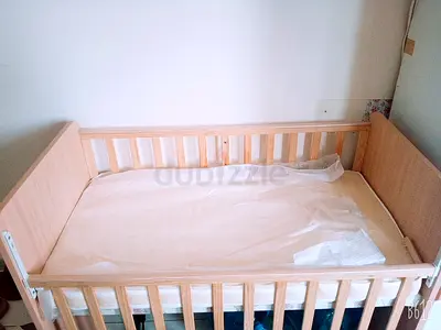 Solid Wood Baby Crib - Mid-century Style, Good Condition