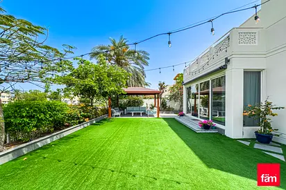 Gorgeous Villa Vastu Great Location Upgraded