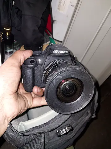 Canon 1200d camera with bag and Sigma lenz