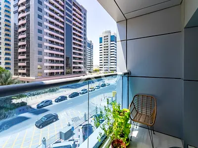 Bright & Spacious | Vacant | 1 Bedroom