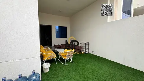 جاهزة للسكن للبيع مع الكهرباء والماء وتكييف الهواء، تقع على شارع الشيخ محمد بن زايد، بالقرب من جميع الخدمات