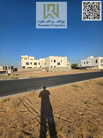 للبيع قطعتين أرض زاوية على ثلاث شوارع في الياسمين عجمان بموقع ممتاز فرصة استثمارية مميزة للبناء والسكن الراقي