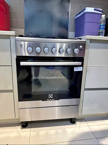 Electrolux fan Assist 4 burner full gas cooker Range size 60cm