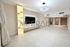Distress Deal | Large 3 Bedroom + Laundry Room | Upgraded Unit + Corner Unit | Vacant