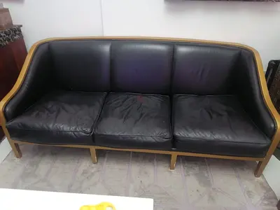 3 seater leather sofa. Made in Italy.