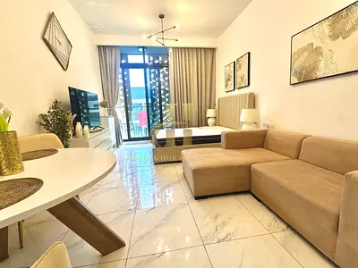 Luxury | Furnished | Close To Park | Vacant