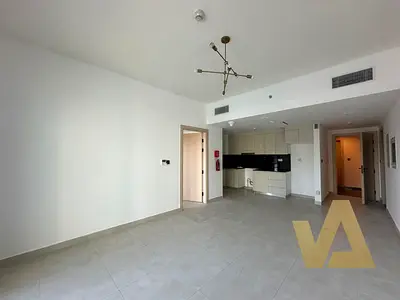 شقة بغرفة نوم واحدة | بن غاطي جاسمين JVC | إطلالة على المسبح والمدينة