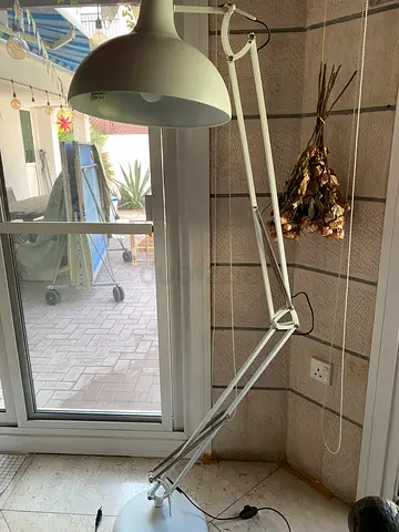 White Pixar lamp
