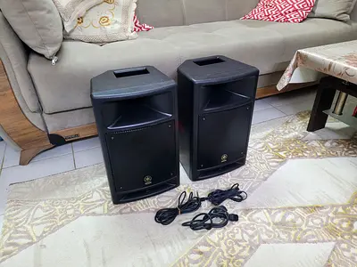 Yamaha Stagepas 300 Portable PA System – Excellent Condition