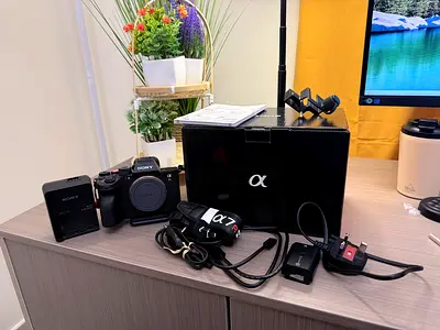 Sony Alpha 7R V (Sony A7R M5) – Excellent Condition | Under Sony Warranty | Full Original Accessorie