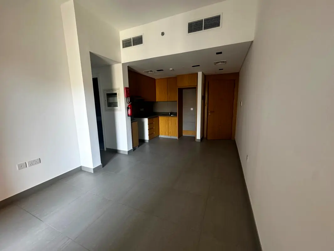 1 Bedroom Apartment in Al Mamsha with Parking