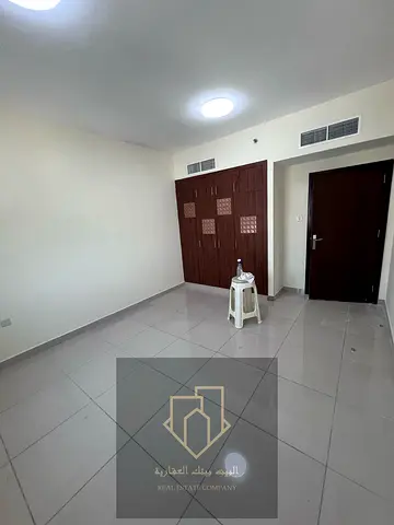 Free parking + 2 bathrooms + stunning view + spacious area + close to all exits and services