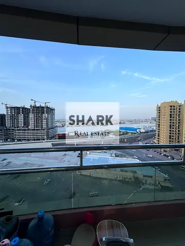 شقة غرفتين في أبراج هورايزون بنظام أسمارت هوم وإطلالة بالكامل علي البحر