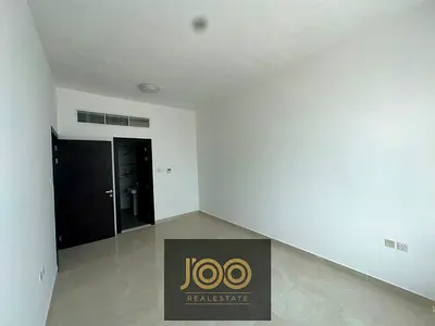 Prime Location | Suitable for Living | Clean Apartment | Second Tenant | Close to All Services