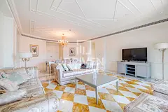 Prime Unit | Vibrant Community | Top Amenities