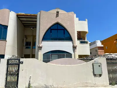 فيلا فاخرة مساحات ضخمة مجلس كبير حوش داخلي تشطيب سوبر ديلوكس جميع الغرف ماستر موقع متميز تسهيلات في السداد