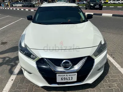 Nissan maxima 2018 very clean