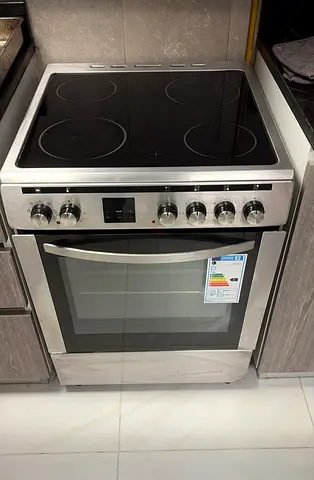 Hoover 4 Hobs full electric ceramic cooker Range size 60cm
