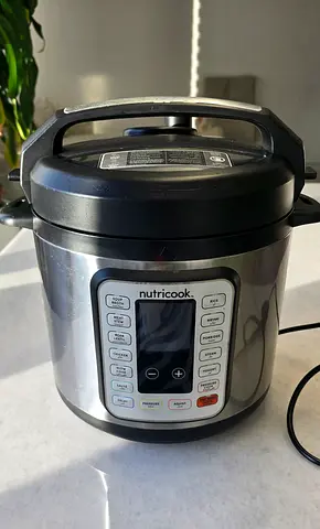 Nutricook Electric Multi Cooker / Pressure Cooker - Good Condition
