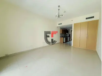 Modern Studio | May Residence | JVC