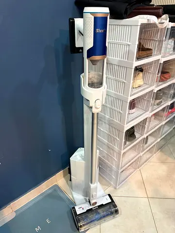 Shark Cordless Stick Vacuum - Lightweight, Works Well