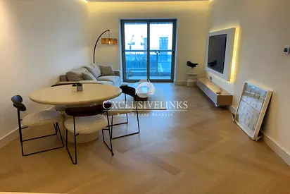 Fully Renovated and Upgraded | VACANT| Sea Facing