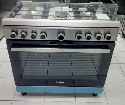 Bosch New Model 5 Burner Gas Cooker 90cm  like New Condition Perfect Working
