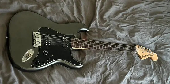 Squire Strat  Mike Bass guitars