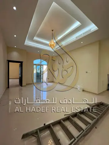 ▪️ Large living room with ensuite bathroom ▪️ Large majlis with ensuite bathroom ▪️ Maid's room wit
